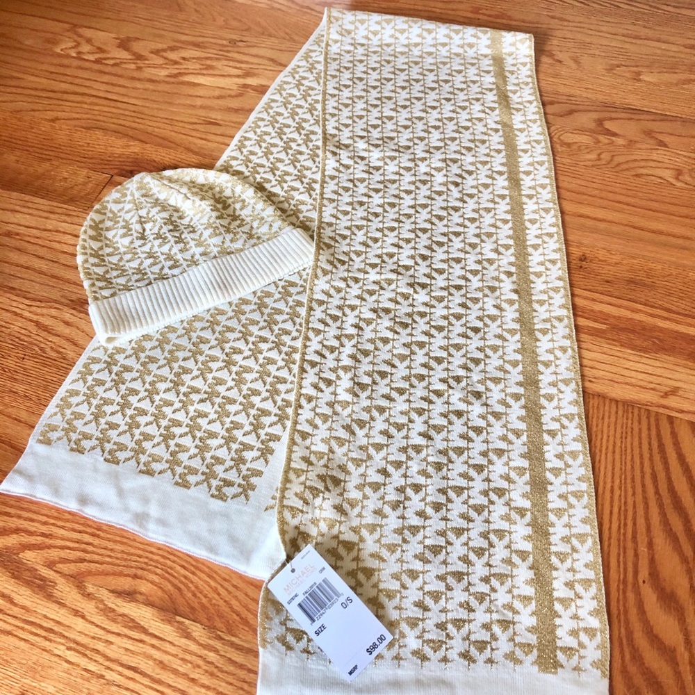 Michael Kors matching hat and scarf
